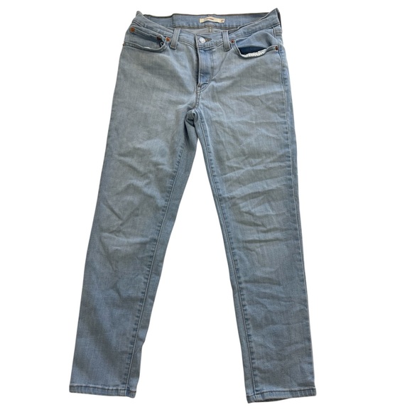 Levi's Boyfriend Straight Leg Jeans in Light Blue Wash. Size 27 - Picture 10 of 10